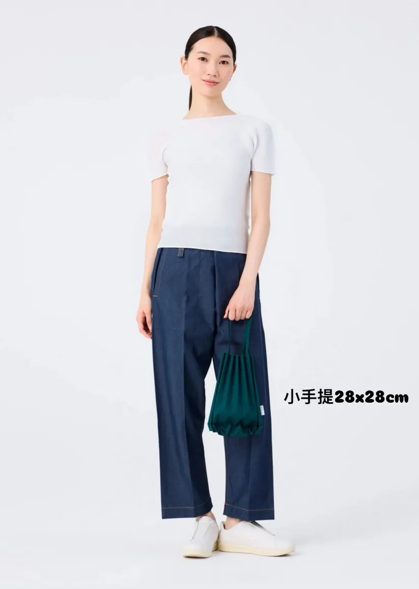 三宅一生 me ISSEY MIYAKE 樹幹包 小手提 大手提尺寸比較