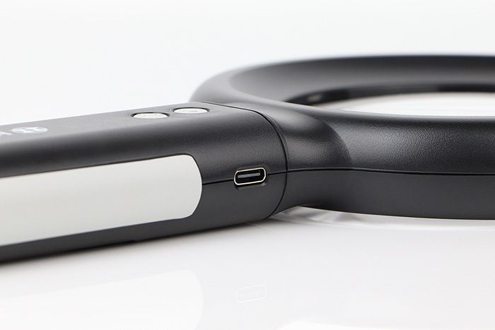 OHBIG放大鏡具有USB Type-C安心插電設計，適合長時間使用